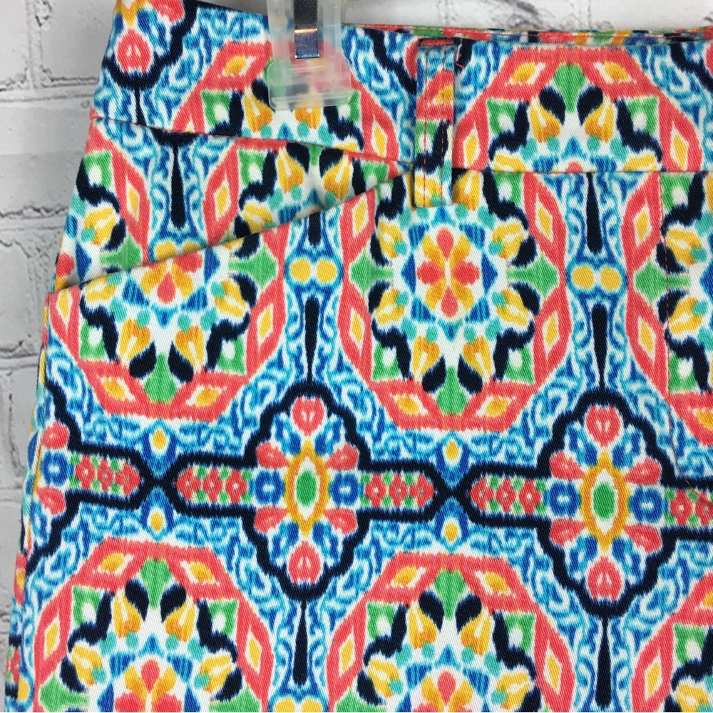 Jones New York stretch multi colored print Bermuda shorts size 6 - Picture 2 of 9